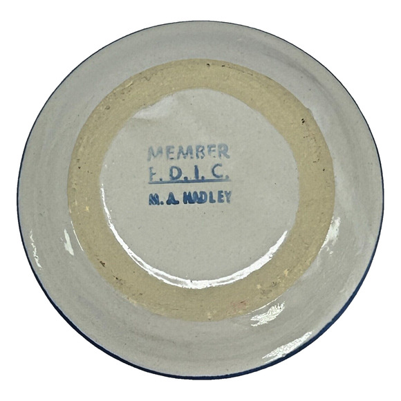 M A Hadley Pottery‎ Greetings 1964 STOCK YARDS BANK 4" Coaster Christmas Tree - Picture 2 of 4